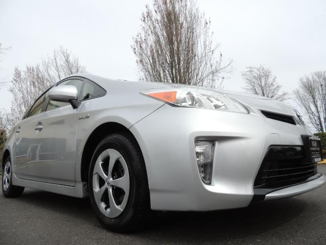 2013 Toyota Prius Two / HatchBack / Only 37K Miles - Photo 10 - Portland, OR 97217