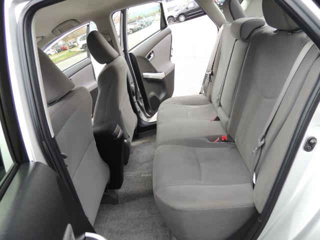 2013 Toyota Prius Two / HatchBack / Only 37K Miles - Photo 15 - Portland, OR 97217