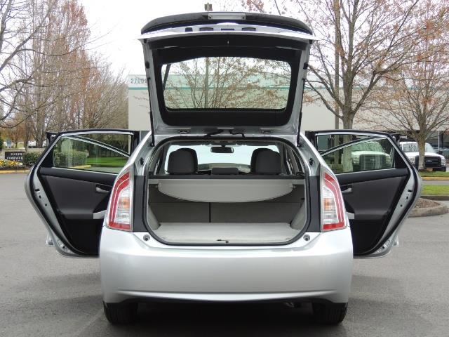 2013 Toyota Prius Two / HatchBack / Only 37K Miles - Photo 23 - Portland, OR 97217