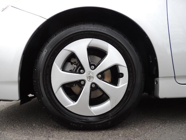 2013 Toyota Prius Two / HatchBack / Only 37K Miles - Photo 42 - Portland, OR 97217