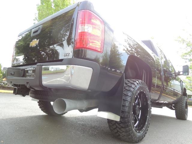 2009 Chevrolet Silverado 2500 LTZ / 4X4 / 6.6L Duramax Diesel / Allison Tranny - Photo 42 - Portland, OR 97217