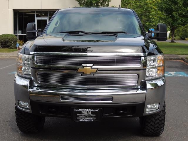 2009 Chevrolet Silverado 2500 LTZ / 4X4 / 6.6L Duramax Diesel / Allison Tranny - Photo 5 - Portland, OR 97217