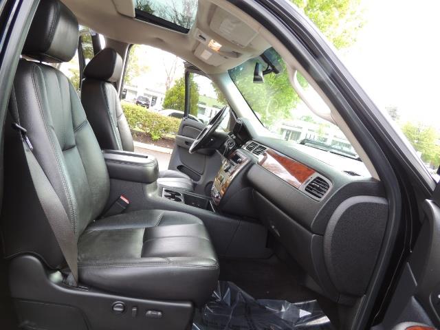 2009 Chevrolet Silverado 2500 LTZ / 4X4 / 6.6L Duramax Diesel / Allison Tranny - Photo 15 - Portland, OR 97217