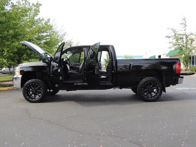 2009 Chevrolet Silverado 2500 LTZ / 4X4 / 6.6L Duramax Diesel / Allison Tranny - Photo 26 - Portland, OR 97217