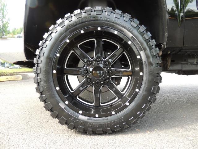 2009 Chevrolet Silverado 2500 LTZ / 4X4 / 6.6L Duramax Diesel / Allison Tranny - Photo 21 - Portland, OR 97217