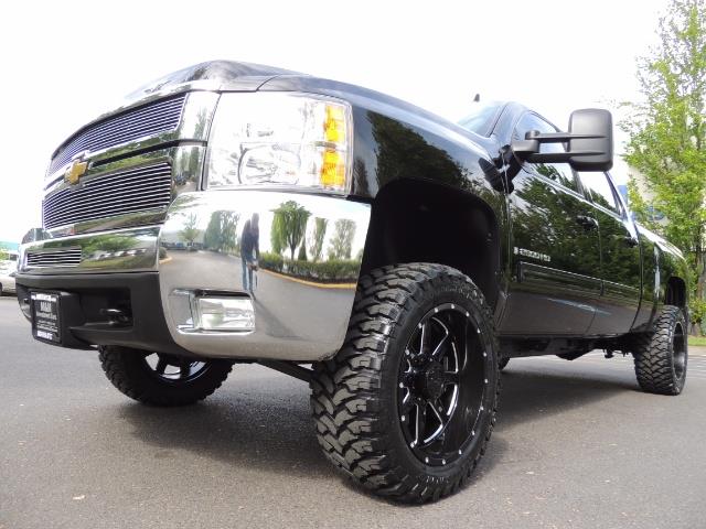 2009 Chevrolet Silverado 2500 LTZ / 4X4 / 6.6L Duramax Diesel / Allison Tranny - Photo 9 - Portland, OR 97217