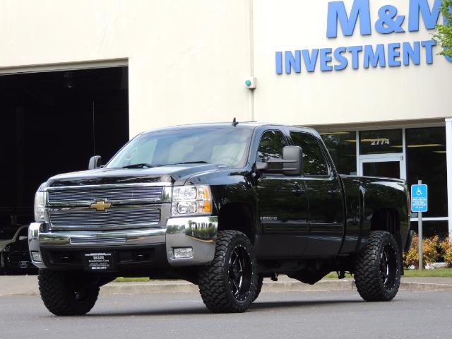 2009 Chevrolet Silverado 2500 LTZ / 4X4 / 6.6L Duramax Diesel / Allison Tranny - Photo 51 - Portland, OR 97217
