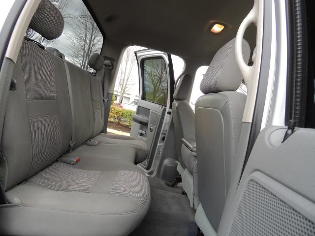 2006 Dodge Ram 2500 SLT / 4X4 / 5.9L Cummins Diesel / HIGH OUTPUT - Photo 16 - Portland, OR 97217