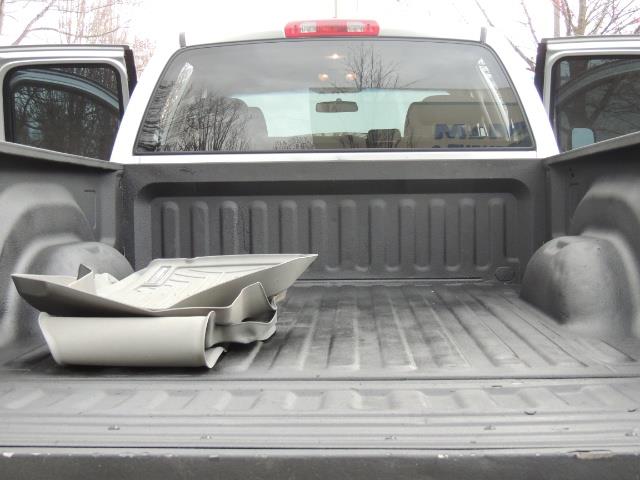 2006 Dodge Ram 2500 SLT / 4X4 / 5.9L Cummins Diesel / HIGH OUTPUT - Photo 22 - Portland, OR 97217