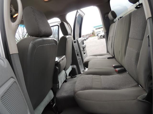 2006 Dodge Ram 2500 SLT / 4X4 / 5.9L Cummins Diesel / HIGH OUTPUT - Photo 15 - Portland, OR 97217