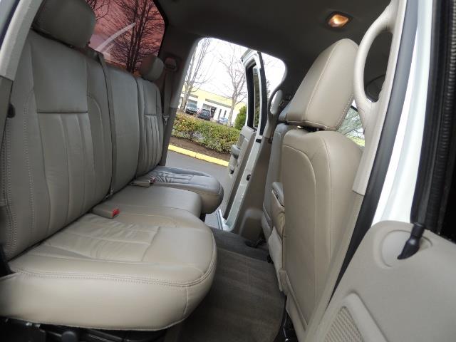 2006 Dodge Ram 3500 SLT / 4X4 / 5.9L CUMMINS DIESEL / LEATHER / DUALLY - Photo 16 - Portland, OR 97217