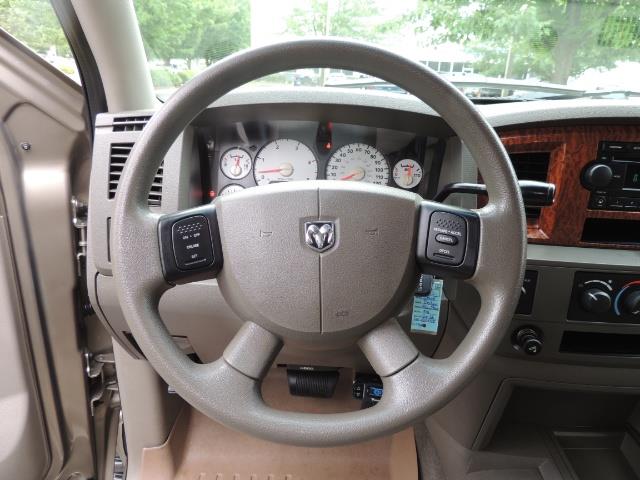 2006 Dodge Ram 2500 SLT SLT 4dr Mega Cab / 4X4 / 5.9L CUMMINS DIESEL - Photo 35 - Portland, OR 97217