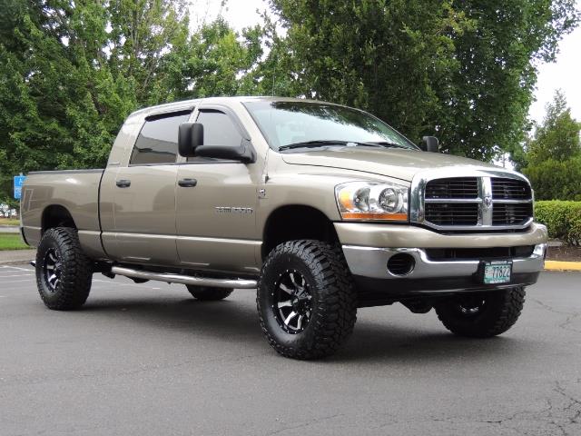 2006 Dodge Ram 2500 SLT SLT 4dr Mega Cab / 4X4 / 5.9L CUMMINS DIESEL - Photo 2 - Portland, OR 97217
