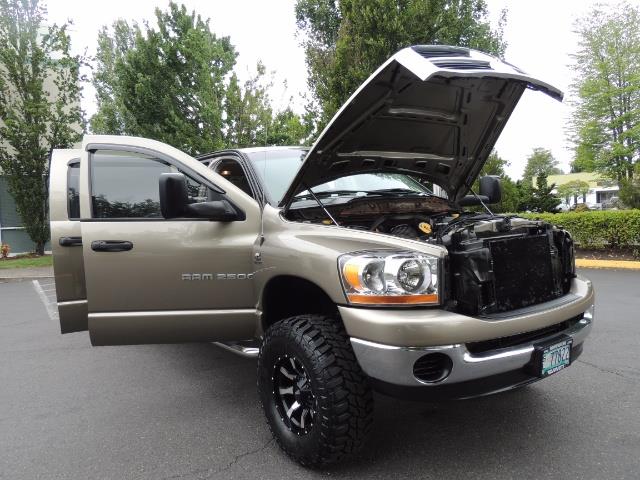 2006 Dodge Ram 2500 SLT SLT 4dr Mega Cab / 4X4 / 5.9L CUMMINS DIESEL - Photo 30 - Portland, OR 97217