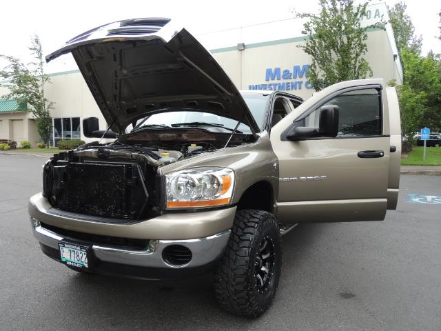 2006 Dodge Ram 2500 SLT SLT 4dr Mega Cab / 4X4 / 5.9L CUMMINS DIESEL - Photo 25 - Portland, OR 97217