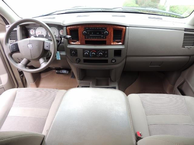 2006 Dodge Ram 2500 SLT SLT 4dr Mega Cab / 4X4 / 5.9L CUMMINS DIESEL - Photo 18 - Portland, OR 97217