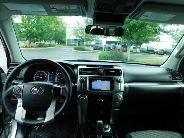 2016 Toyota 4Runner SR5 / 4WD / Navigation / backup camera / LIFTED - Photo 37 - Portland, OR 97217