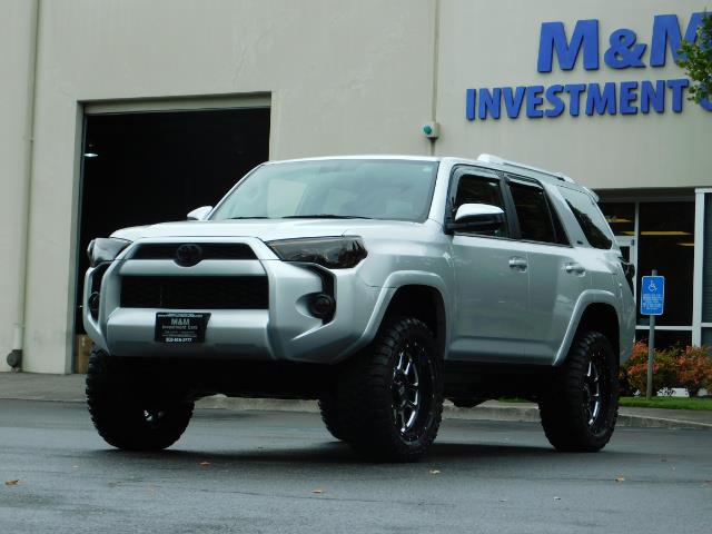 2016 Toyota 4Runner SR5 / 4WD / Navigation / backup camera / LIFTED - Photo 49 - Portland, OR 97217
