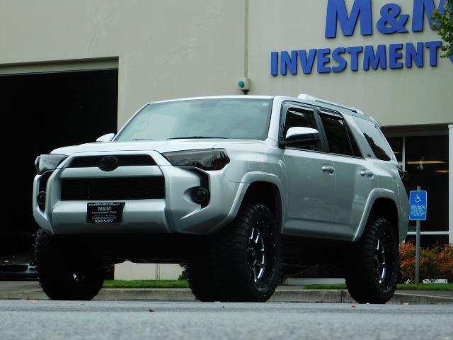 2016 Toyota 4Runner SR5 / 4WD / Navigation / backup camera / LIFTED - Photo 42 - Portland, OR 97217
