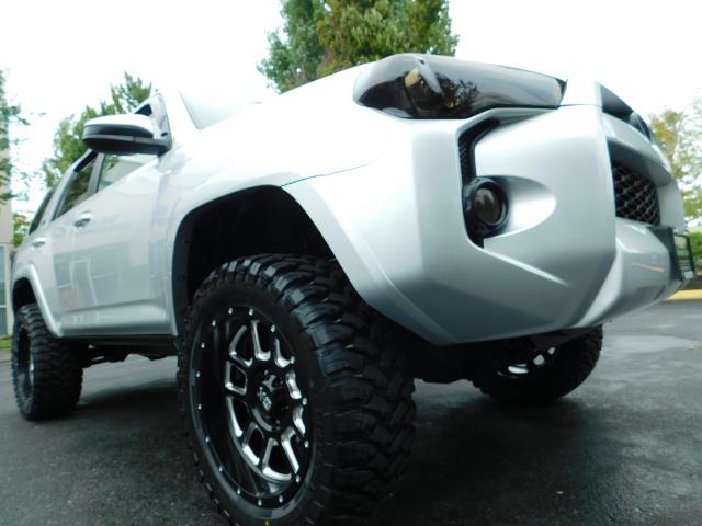 2016 Toyota 4Runner SR5 / 4WD / Navigation / backup camera / LIFTED - Photo 10 - Portland, OR 97217