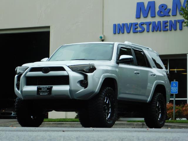 2016 Toyota 4Runner SR5 / 4WD / Navigation / backup camera / LIFTED - Photo 36 - Portland, OR 97217