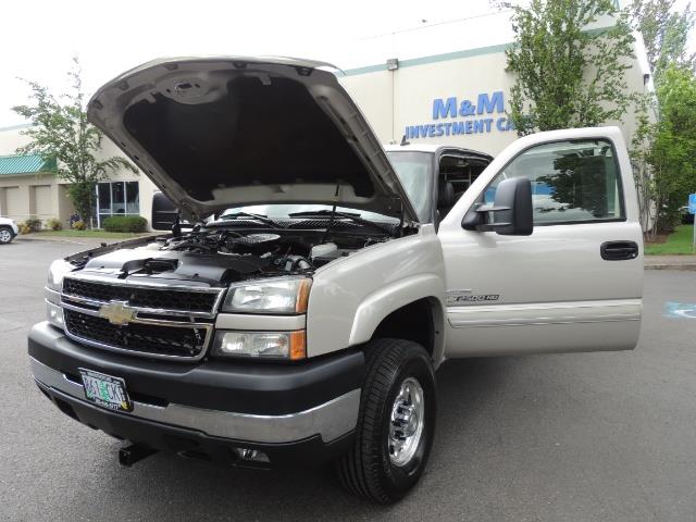 2006 Chevrolet Silverado 2500 LBZ 4X4 Long Bed 6.6L DURAMAX / Allison / 101K MLS - Photo 35 - Portland, OR 97217