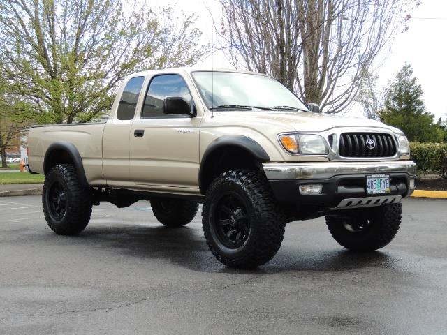 2003 Toyota Tacoma 2dr Xtracab V6 / SR5 / 4X4 / 5-SPEED MANUAL/LIFTED - Photo 2 - Portland, OR 97217
