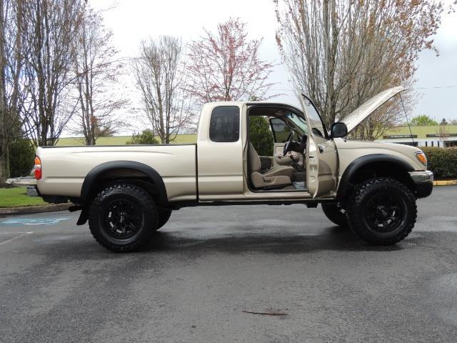 2003 Toyota Tacoma 2dr Xtracab V6 / SR5 / 4X4 / 5-SPEED MANUAL/LIFTED - Photo 30 - Portland, OR 97217