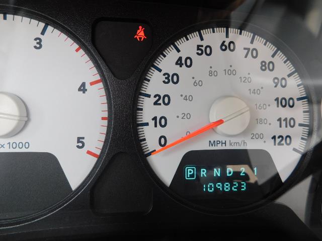 2007 Dodge Ram 2500 SLT BIG HORN EDITION / 4X4 / 5.9L DIESEL / 1-OWNER - Photo 38 - Portland, OR 97217
