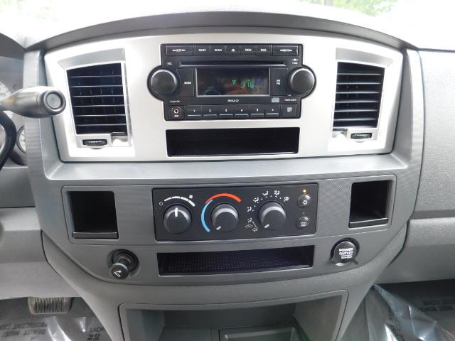 2007 Dodge Ram 2500 SLT BIG HORN EDITION / 4X4 / 5.9L DIESEL / 1-OWNER - Photo 20 - Portland, OR 97217