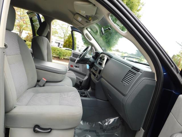 2007 Dodge Ram 2500 SLT BIG HORN EDITION / 4X4 / 5.9L DIESEL / 1-OWNER - Photo 17 - Portland, OR 97217
