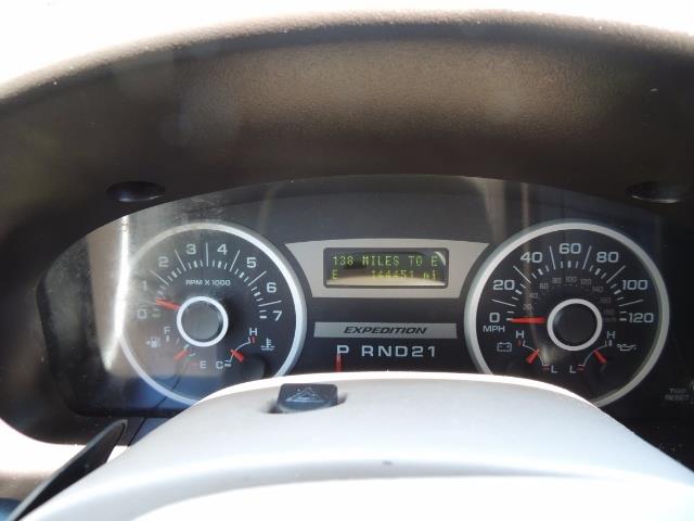2006 Ford Expedition Eddie Bauer / Leather /Sunroof /DVD/Third Seat - Photo 46 - Portland, OR 97217