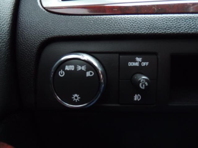 2010 Cadillac Escalade ESV Premium / AWD / DVD / Backup Camera / Excel Co - Photo 21 - Portland, OR 97217