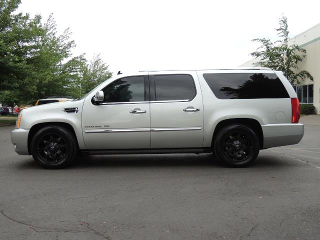 2010 Cadillac Escalade ESV Premium / AWD / DVD / Backup Camera / Excel Co - Photo 3 - Portland, OR 97217