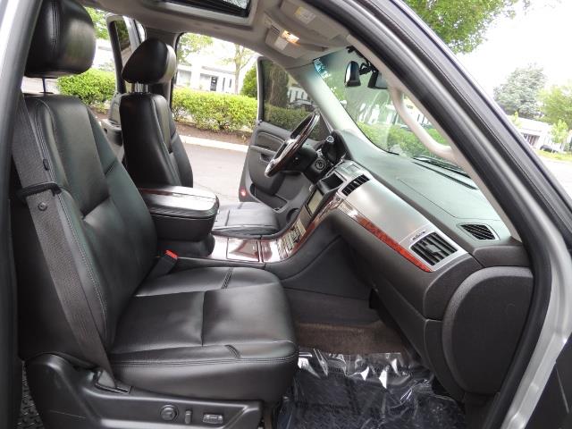 2010 Cadillac Escalade ESV Premium / AWD / DVD / Backup Camera / Excel Co - Photo 15 - Portland, OR 97217