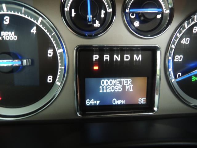 2010 Cadillac Escalade ESV Premium / AWD / DVD / Backup Camera / Excel Co - Photo 42 - Portland, OR 97217