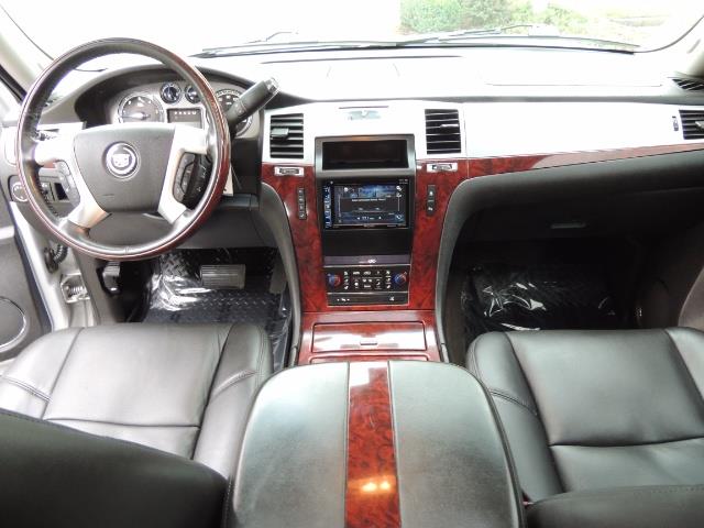 2010 Cadillac Escalade ESV Premium / AWD / DVD / Backup Camera / Excel Co - Photo 17 - Portland, OR 97217