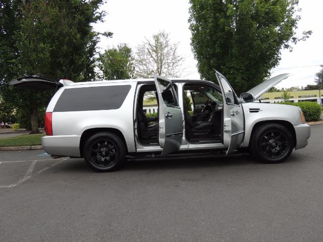 2010 Cadillac Escalade ESV Premium / AWD / DVD / Backup Camera / Excel Co - Photo 30 - Portland, OR 97217