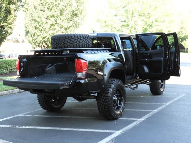 2017 Toyota Tacoma TRD 4X4 CUSTOM / WINCH / PRO COMP LIFT / 3 K MILES - Photo 12 - Portland, OR 97217