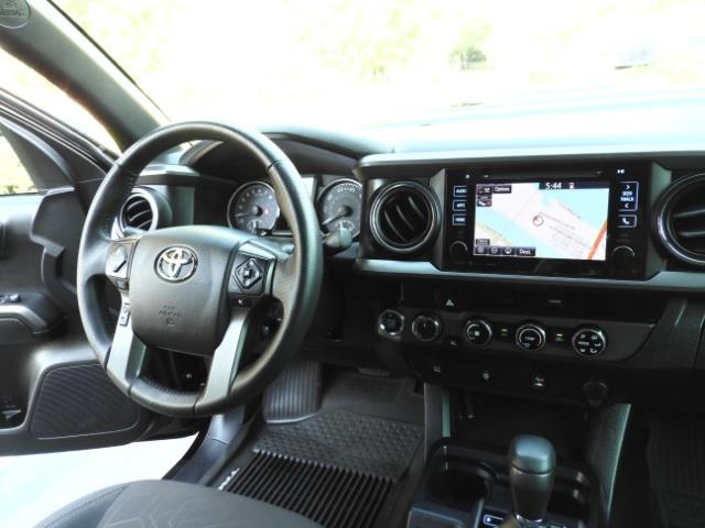 2017 Toyota Tacoma TRD 4X4 CUSTOM / WINCH / PRO COMP LIFT / 3 K MILES - Photo 28 - Portland, OR 97217