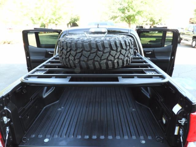 2017 Toyota Tacoma TRD 4X4 CUSTOM / WINCH / PRO COMP LIFT / 3 K MILES - Photo 11 - Portland, OR 97217