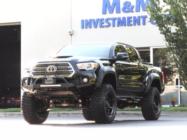2017 Toyota Tacoma TRD 4X4 CUSTOM / WINCH / PRO COMP LIFT / 3 K MILES - Photo 1 - Portland, OR 97217