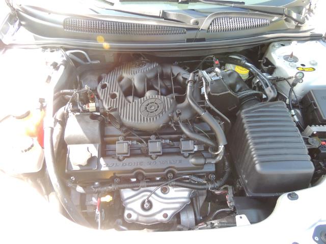 2004 Chrysler Sebring Touring / Convertible / ONly 74K MILES - Photo 33 - Portland, OR 97217