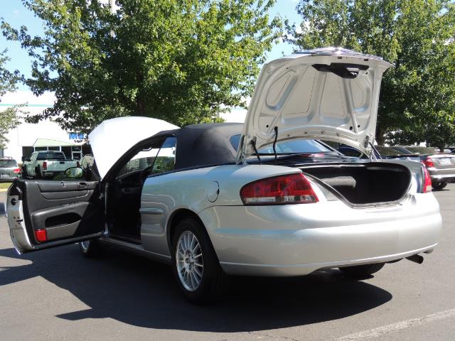 2004 Chrysler Sebring Touring / Convertible / ONly 74K MILES - Photo 27 - Portland, OR 97217