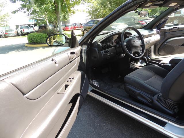 2004 Chrysler Sebring Touring / Convertible / ONly 74K MILES - Photo 41 - Portland, OR 97217
