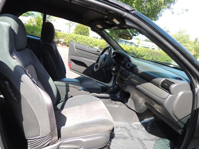 2004 Chrysler Sebring Touring / Convertible / ONly 74K MILES - Photo 20 - Portland, OR 97217