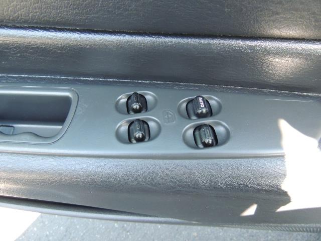 2004 Chrysler Sebring Touring / Convertible / ONly 74K MILES - Photo 42 - Portland, OR 97217