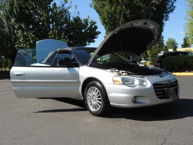 2004 Chrysler Sebring Touring / Convertible / ONly 74K MILES - Photo 30 - Portland, OR 97217
