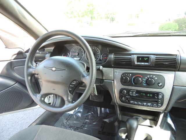 2004 Chrysler Sebring Touring / Convertible / ONly 74K MILES - Photo 21 - Portland, OR 97217