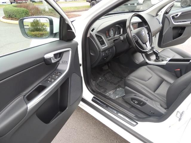 2016 Volvo XC60 T5 Premier / AWD / Leather / Navi / Pano Sunroof - Photo 13 - Portland, OR 97217